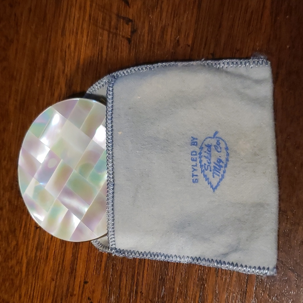 Vintage powder compact